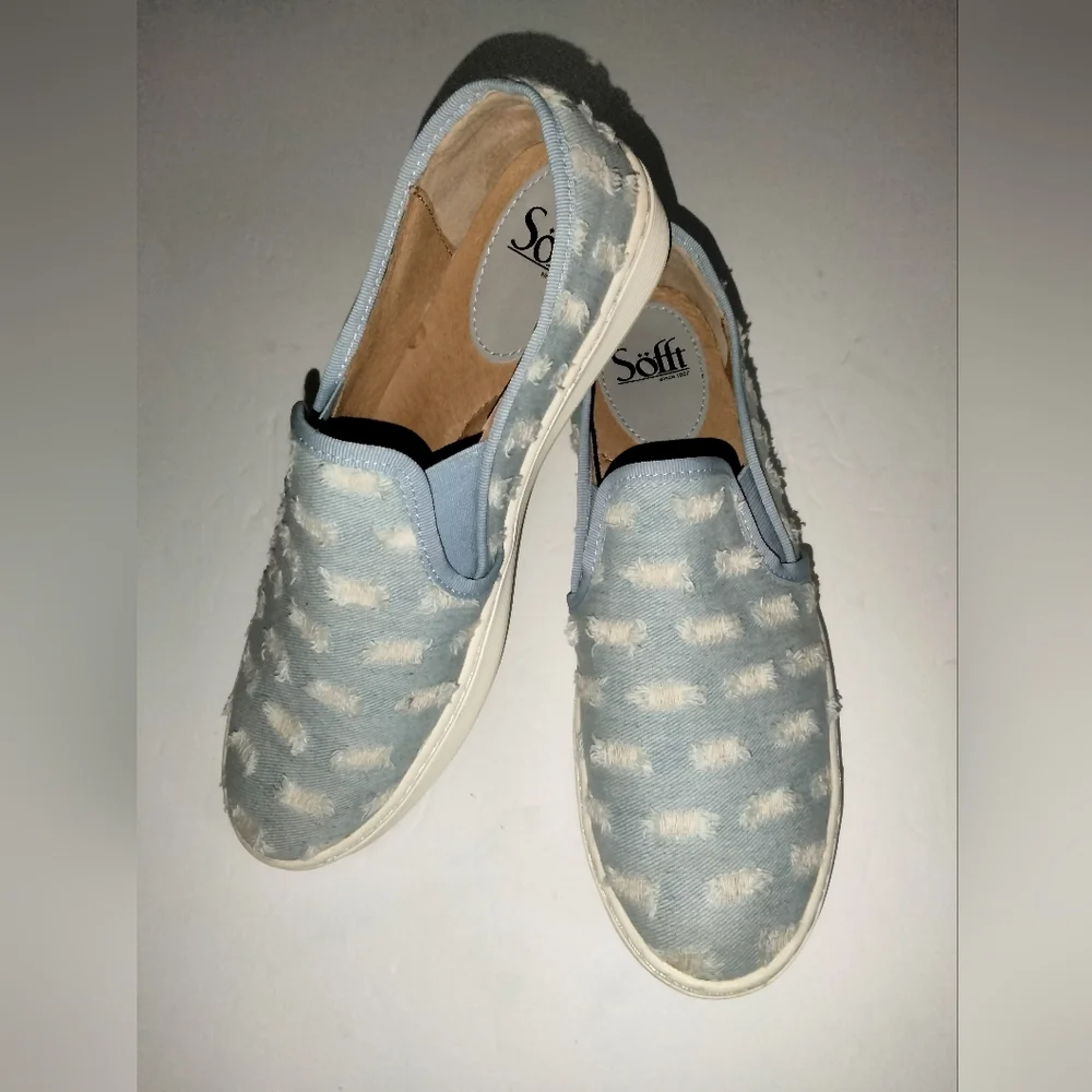 Sofft (Size 8.5) Blue Chambray Denim & Distressed Patches Slip-on Casual Sneaker